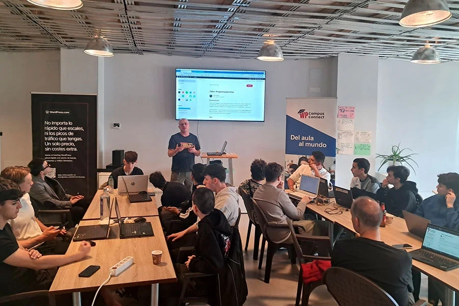 A face-to-face workshop at WordPress Campus Connect in Aranda de Duero.