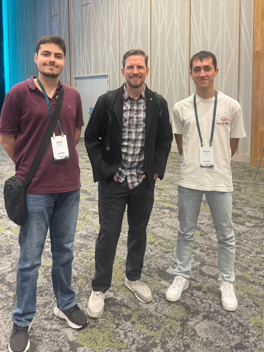 Javier and Andrés with Matt Mullenweg.